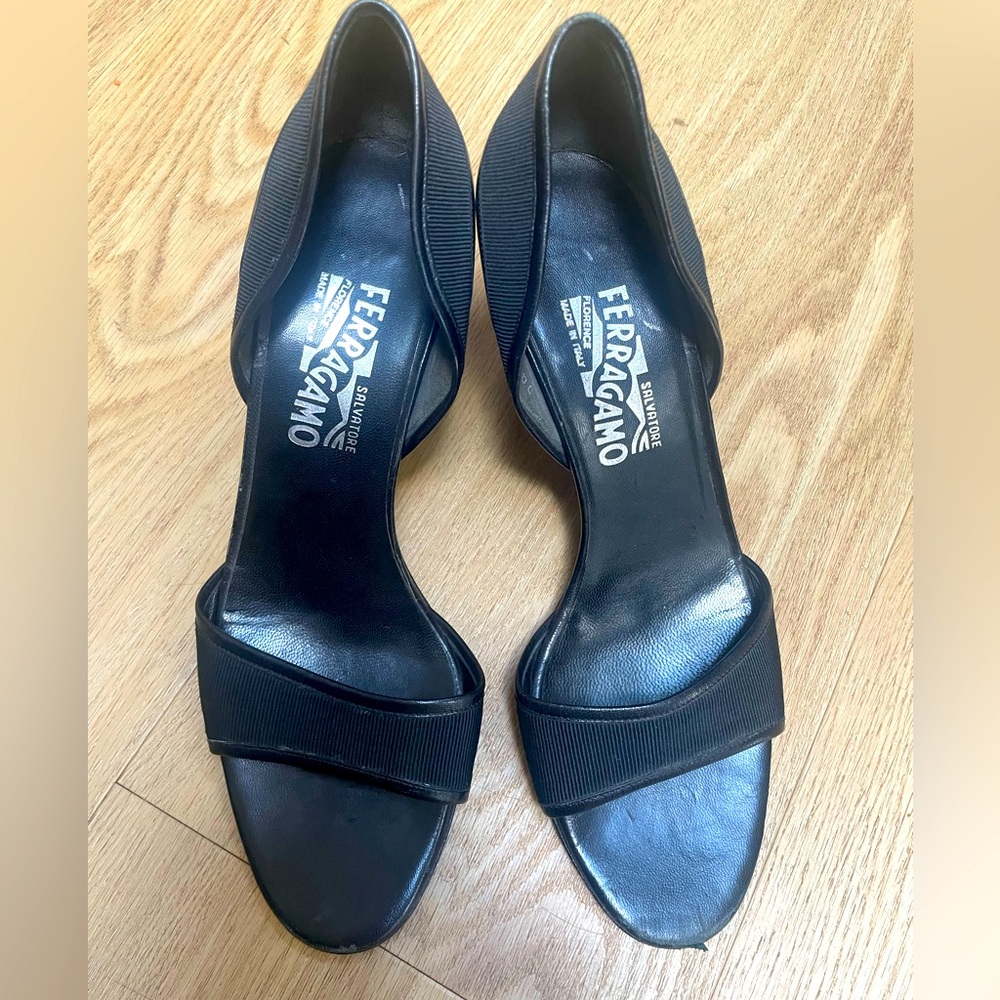 Salvatore Ferragamo Leather and Faille d'orsay Pump 7.5